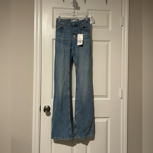 Zara Denim - Zara Z1975 Flare Stretch High Rise Jeans Size 4